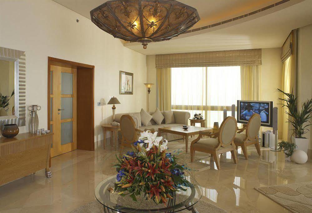 Marina Hotel Kuwait Salmiya エクステリア 写真
